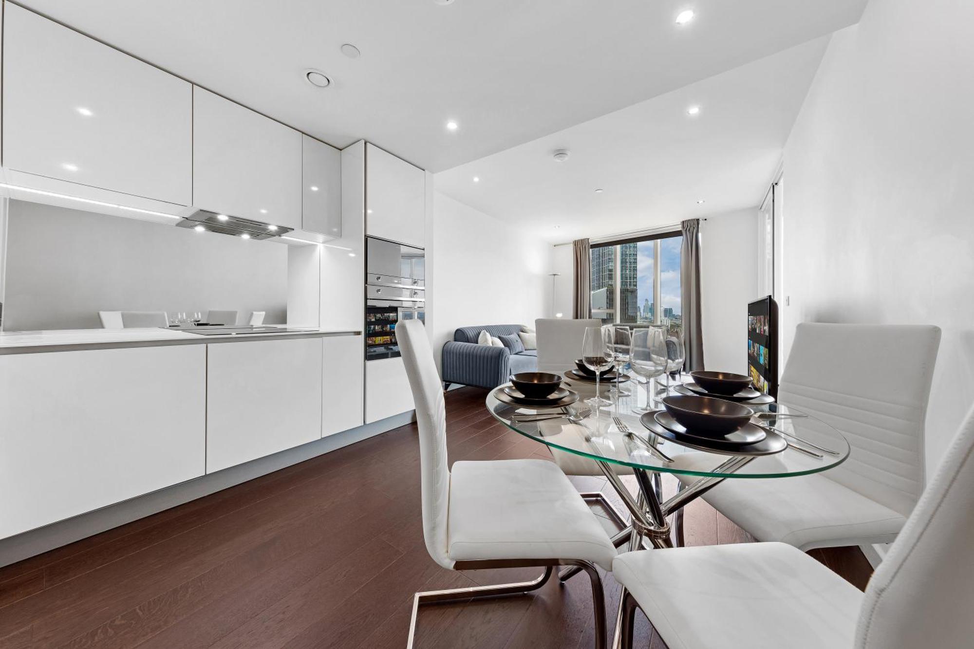 Apartamento 18th Floor Luxury 2 Bedroom, 2 Bathroom Sky View With Rooftop Access & Gym! Unbeatable Experience & Extreme Value! Londres