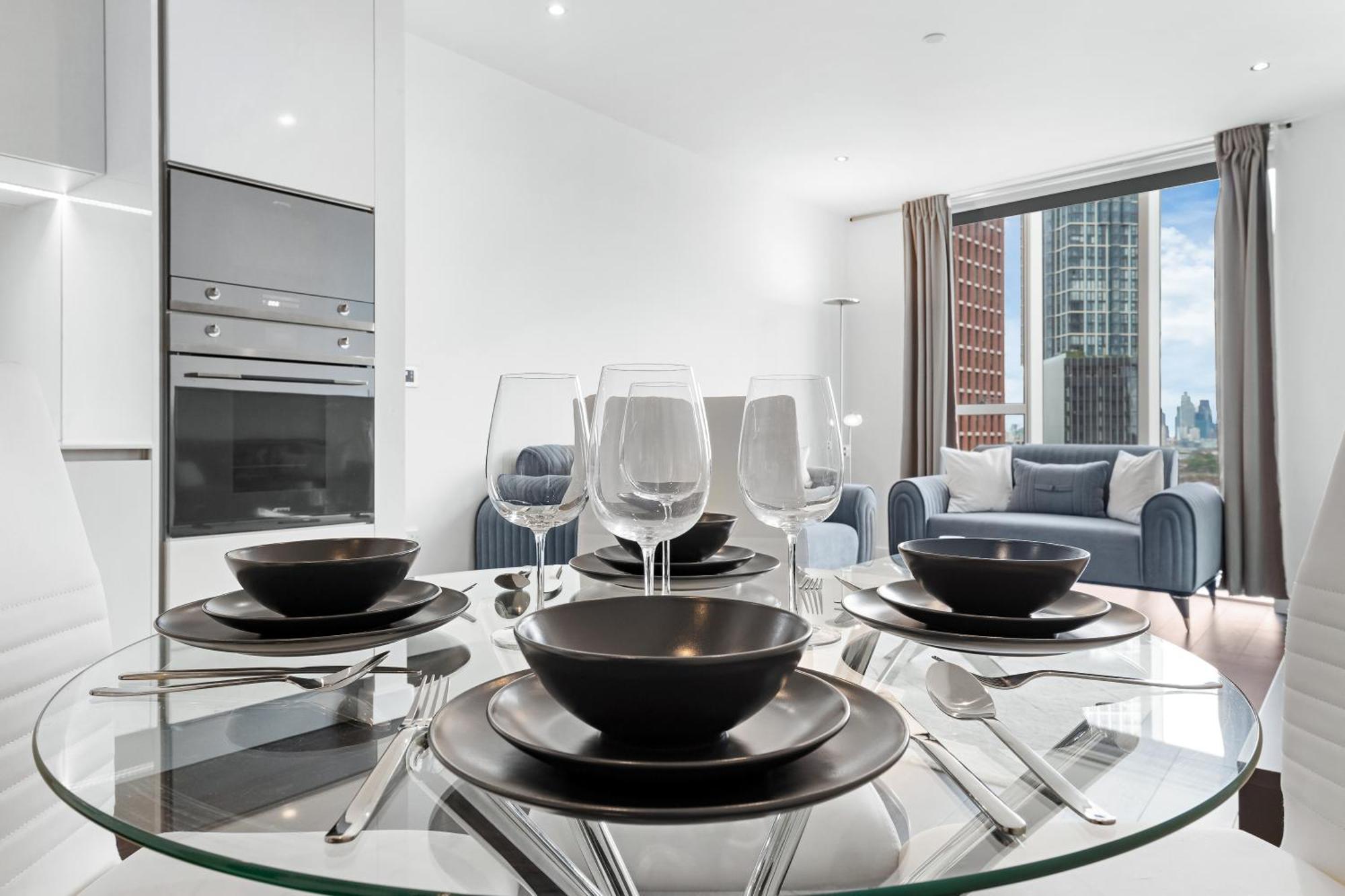 18th Floor Luxury 2 Bedroom, 2 Bathroom Sky View With Rooftop Access & Gym! Unbeatable Experience & Extreme Value! Apartamento *