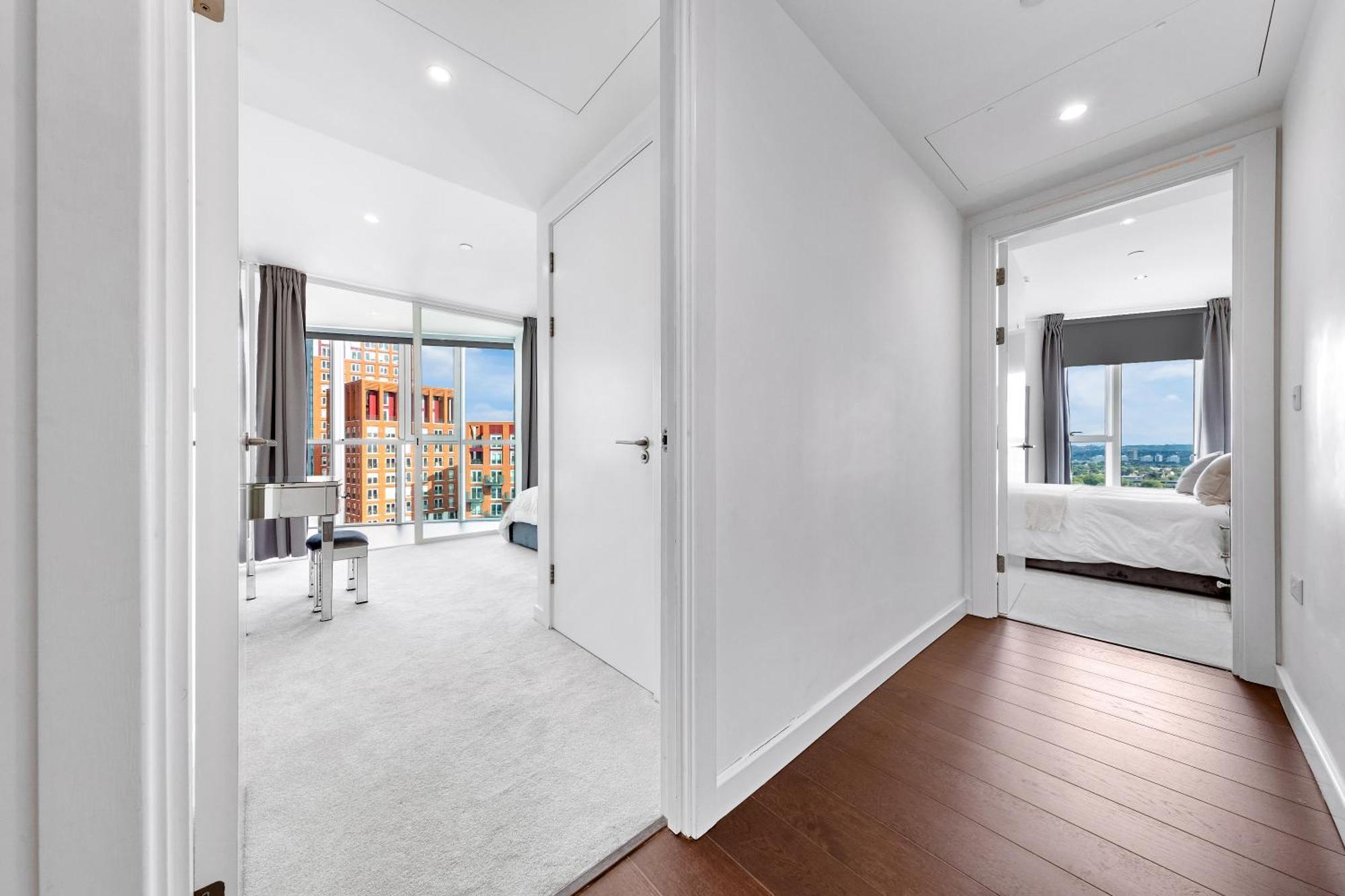 18th Floor Luxury 2 Bedroom, 2 Bathroom Sky View With Rooftop Access & Gym! Unbeatable Experience & Extreme Value! Londres