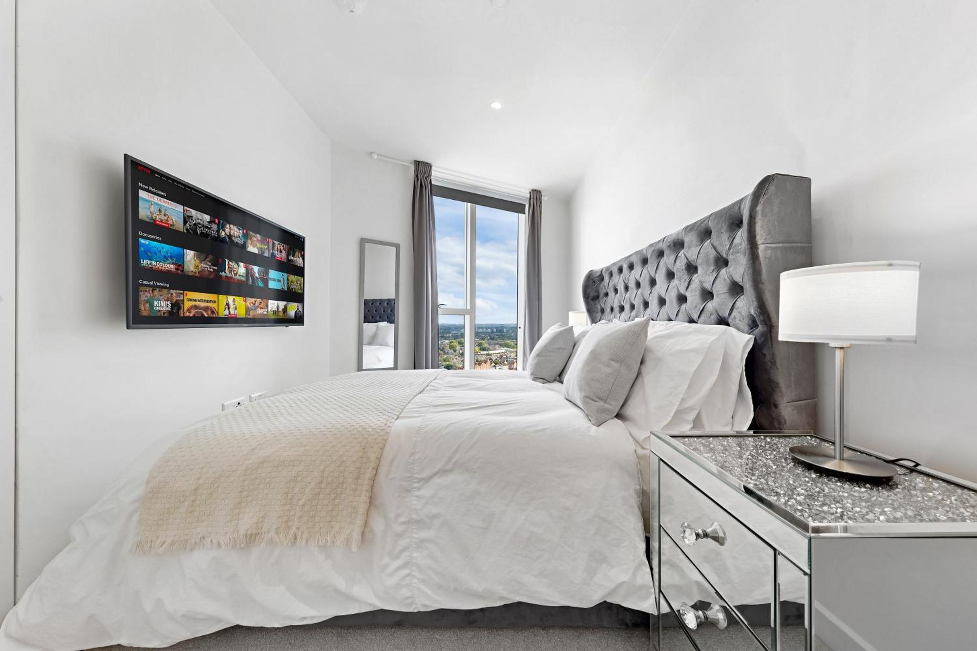 Apartamento 18th Floor Luxury 2 Bedroom, 2 Bathroom Sky View With Rooftop Access & Gym! Unbeatable Experience & Extreme Value!