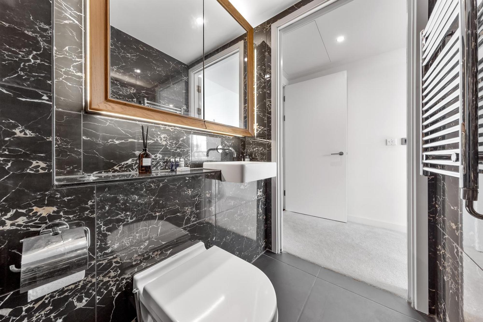 Apartamento 18th Floor Luxury 2 Bedroom, 2 Bathroom Sky View With Rooftop Access & Gym! Unbeatable Experience & Extreme Value! Londres