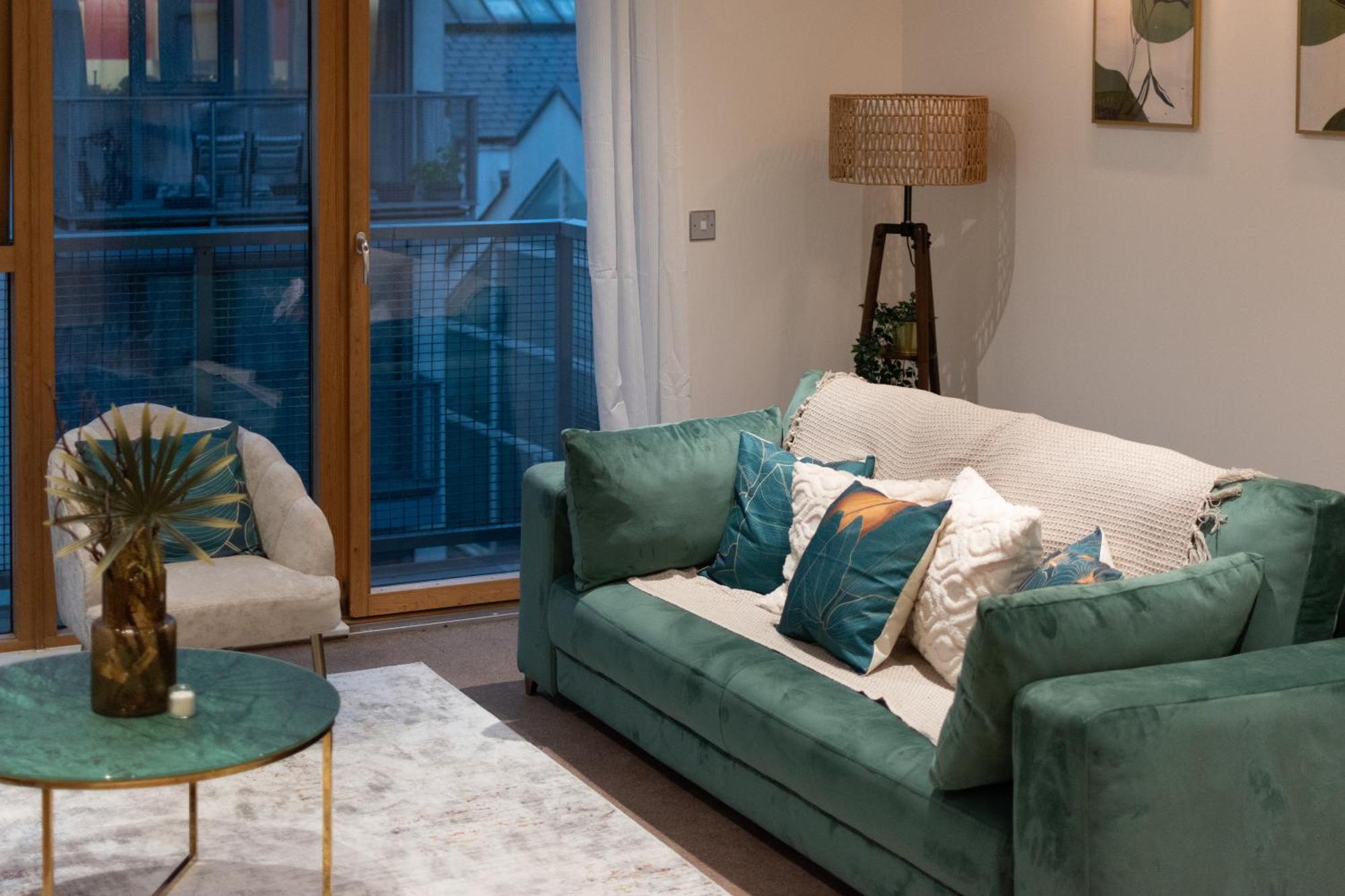 Cosy 2 Bed Hackney Sleeps 8 Apartment