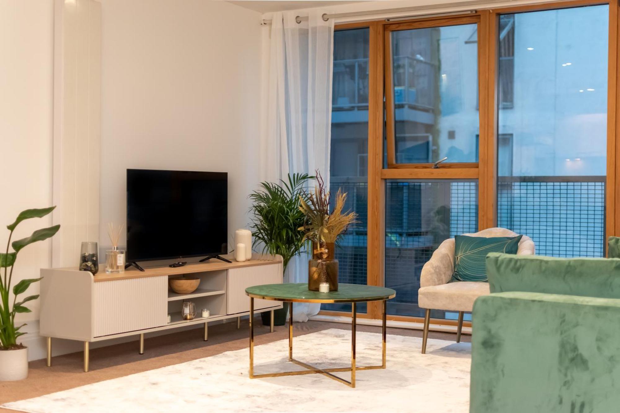 Cosy 2 Bed Hackney Sleeps 8