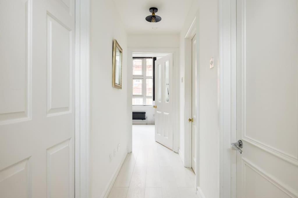 Stylish 2 Bed Loft With Terrace 2 Min From Tube Apartment London