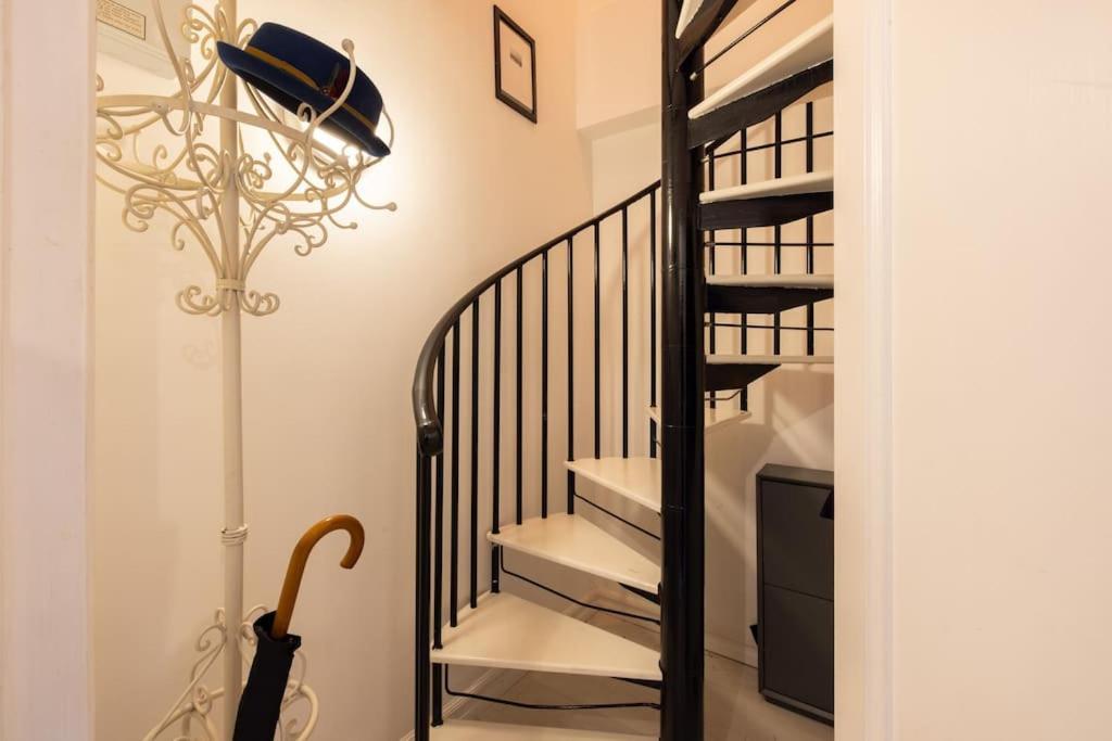 Apartment Stylish 2 Bed Loft With Terrace 2 Min From Tube London