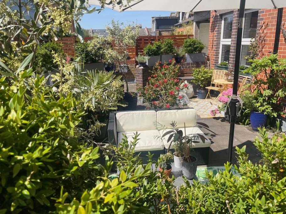 Apartment Stylish 2 Bed Loft With Terrace 2 Min From Tube