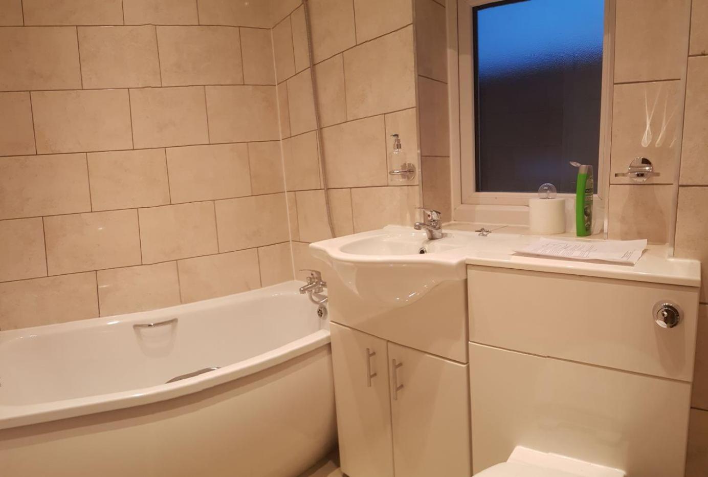 Hostel Private Near Hither Station
