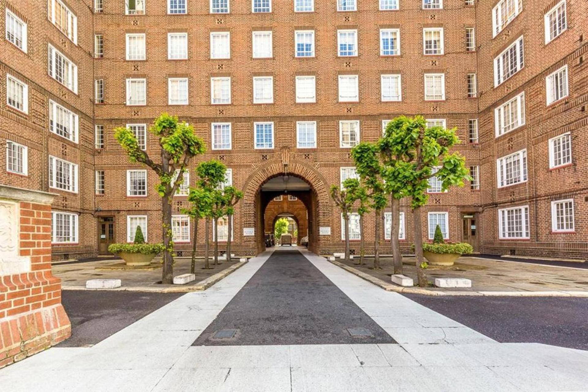 Chelsea Manor Retreat With 2 Bedrooms London