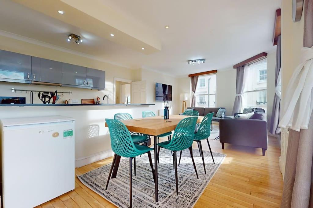 Charming And Bright Flat In Paddington! Apartment London