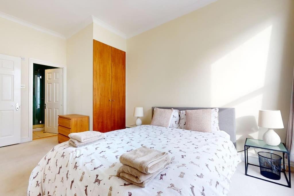 Charming And Bright Flat In Paddington! Apartment