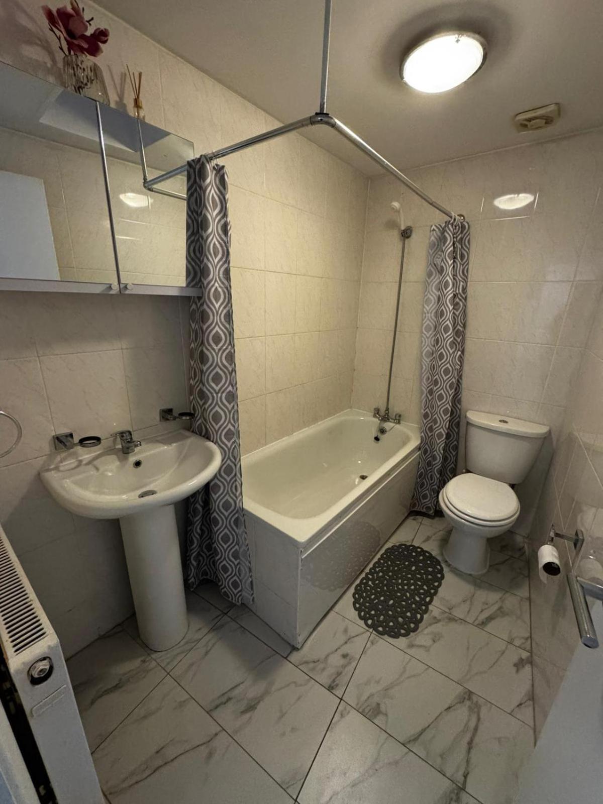 Spacious Is Sb5 Appartement Londen
