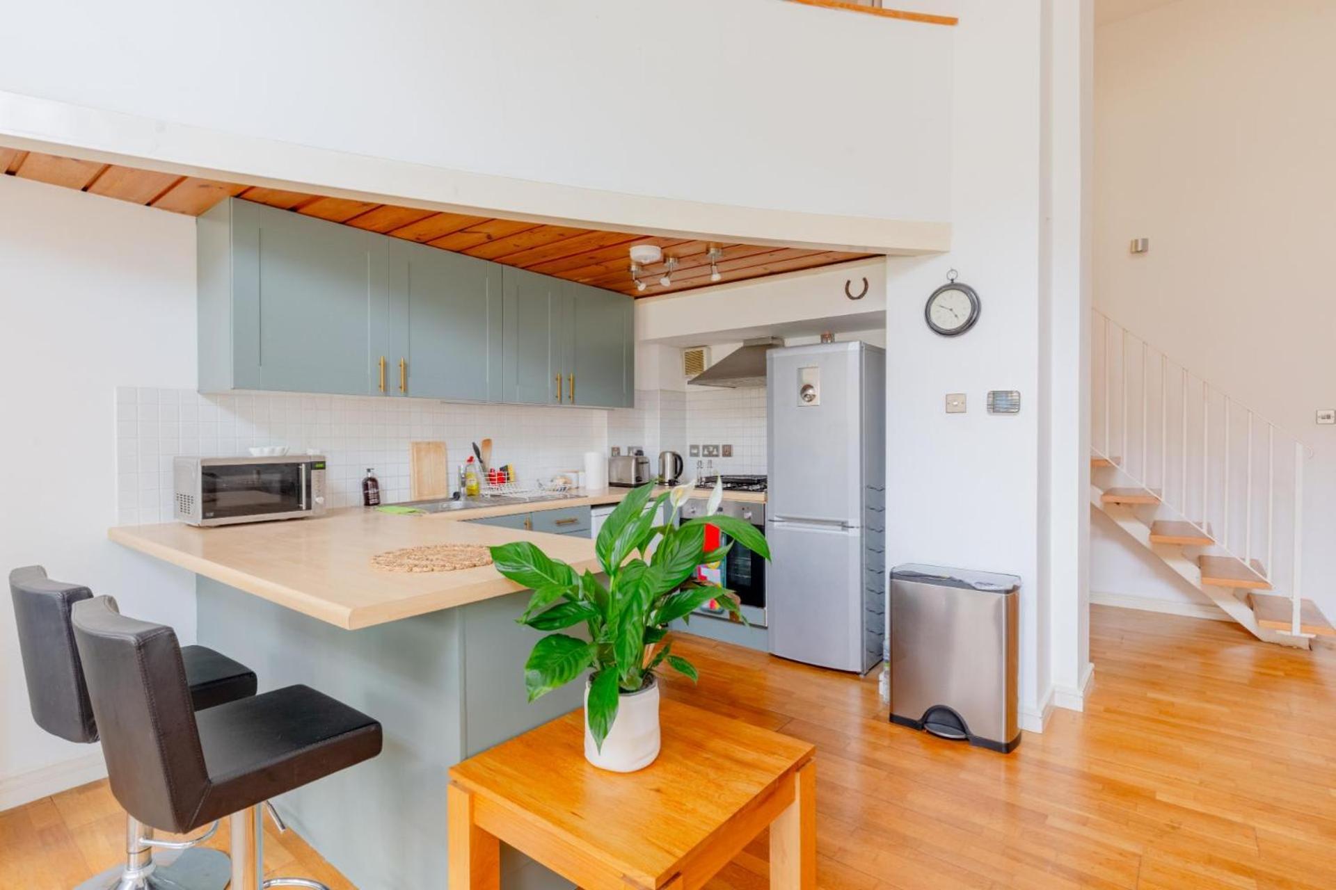 1bd Flat With Gym In Victorian Conversion Brixton Apartment London