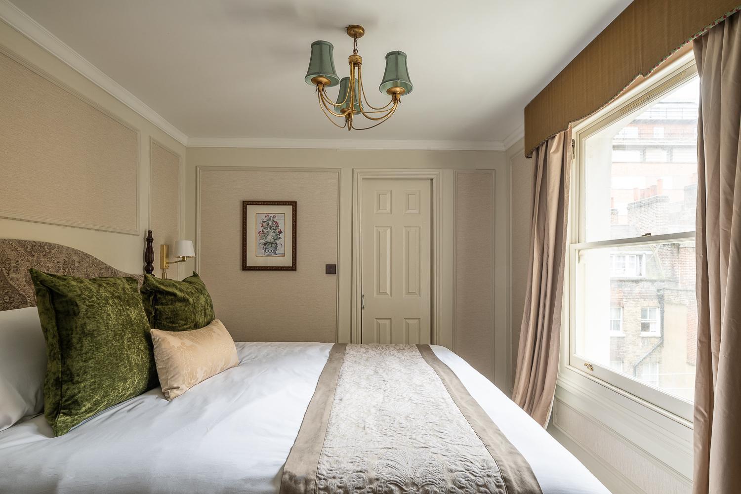 The Leonard London