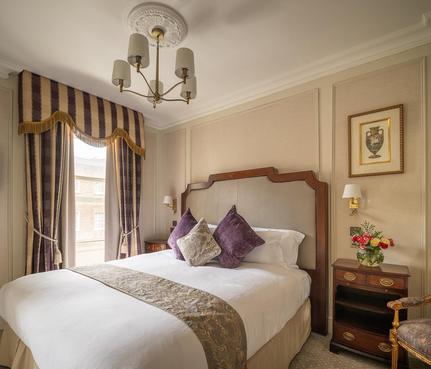 The Leonard Hotel