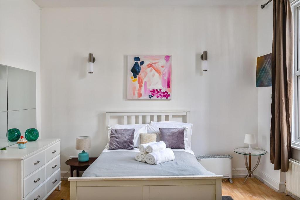 Picktheplace Crawford Place Apartment London