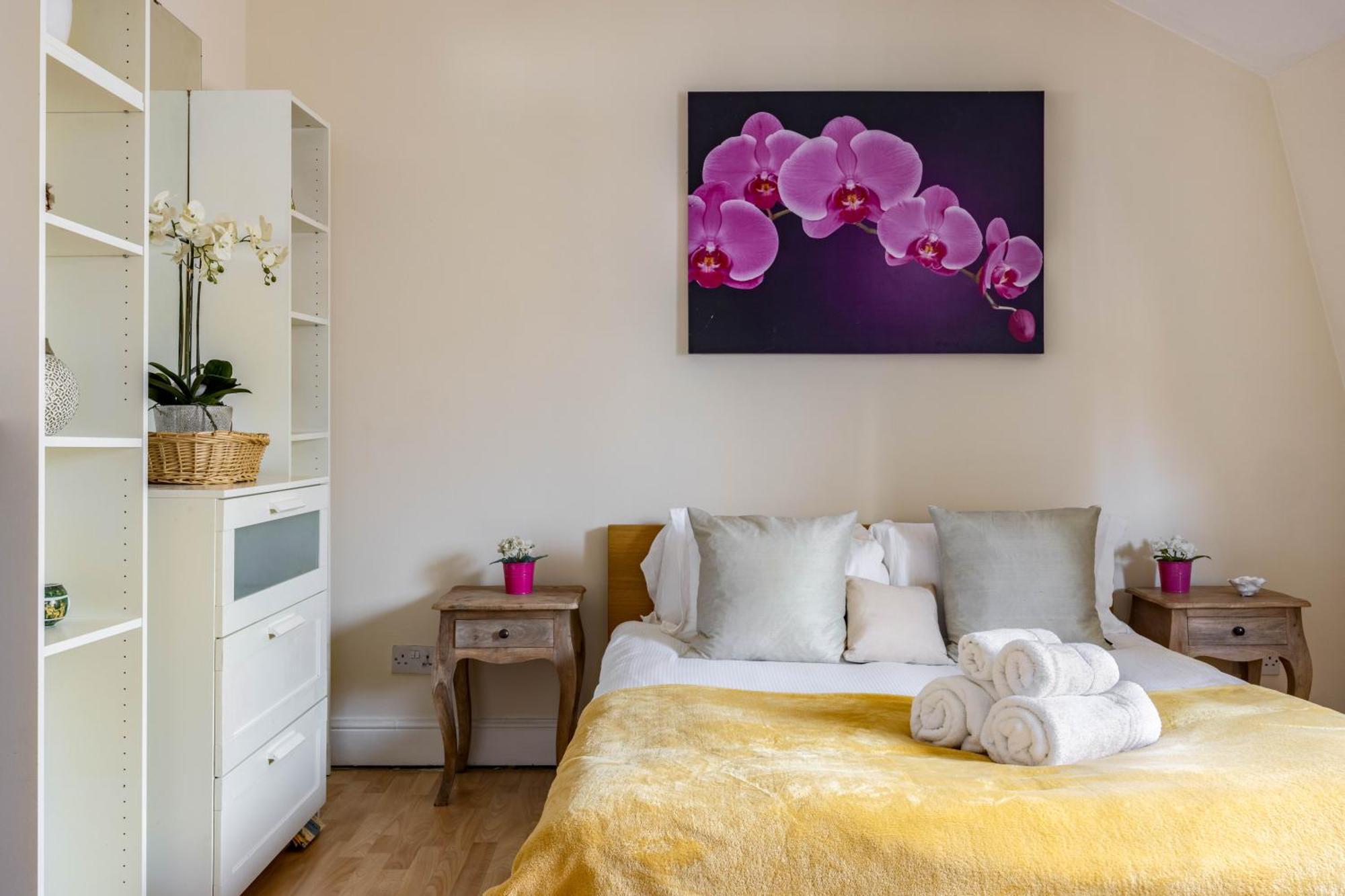 Picktheplace Crawford Place Apartment London