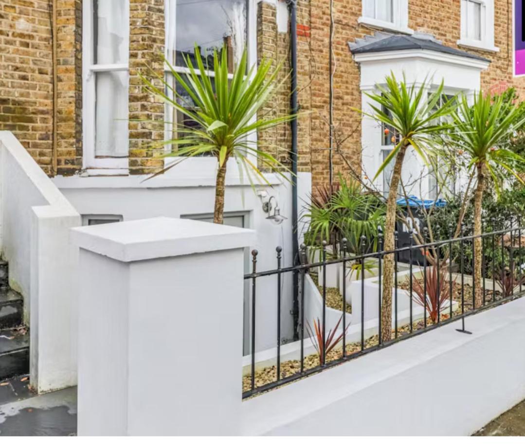 Stunning, Stylish Garden Flat In The Heart Of Wimbledon Apartment