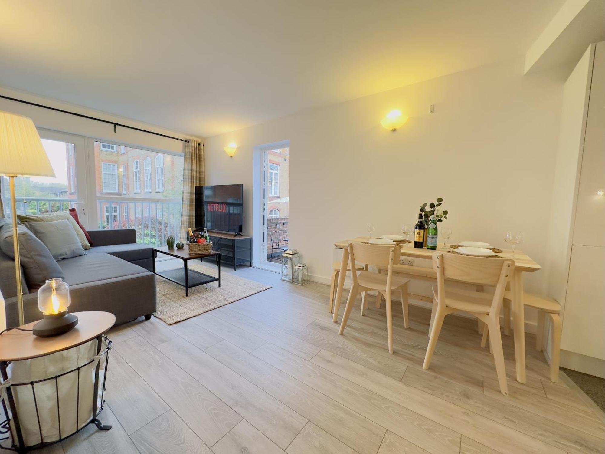 Canarywharf By Sleepy Apartment *