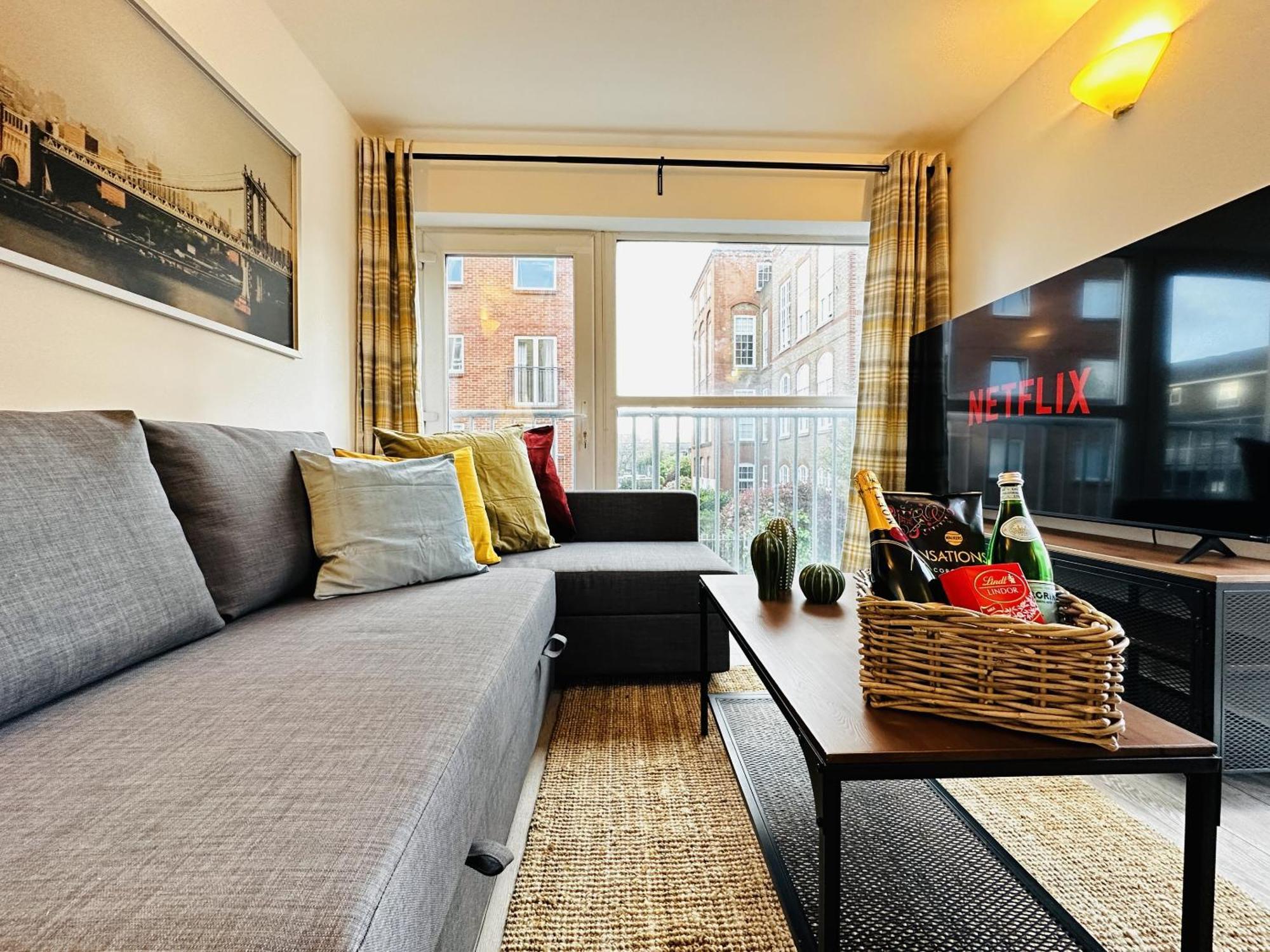 Canarywharf By Sleepy Apartment London