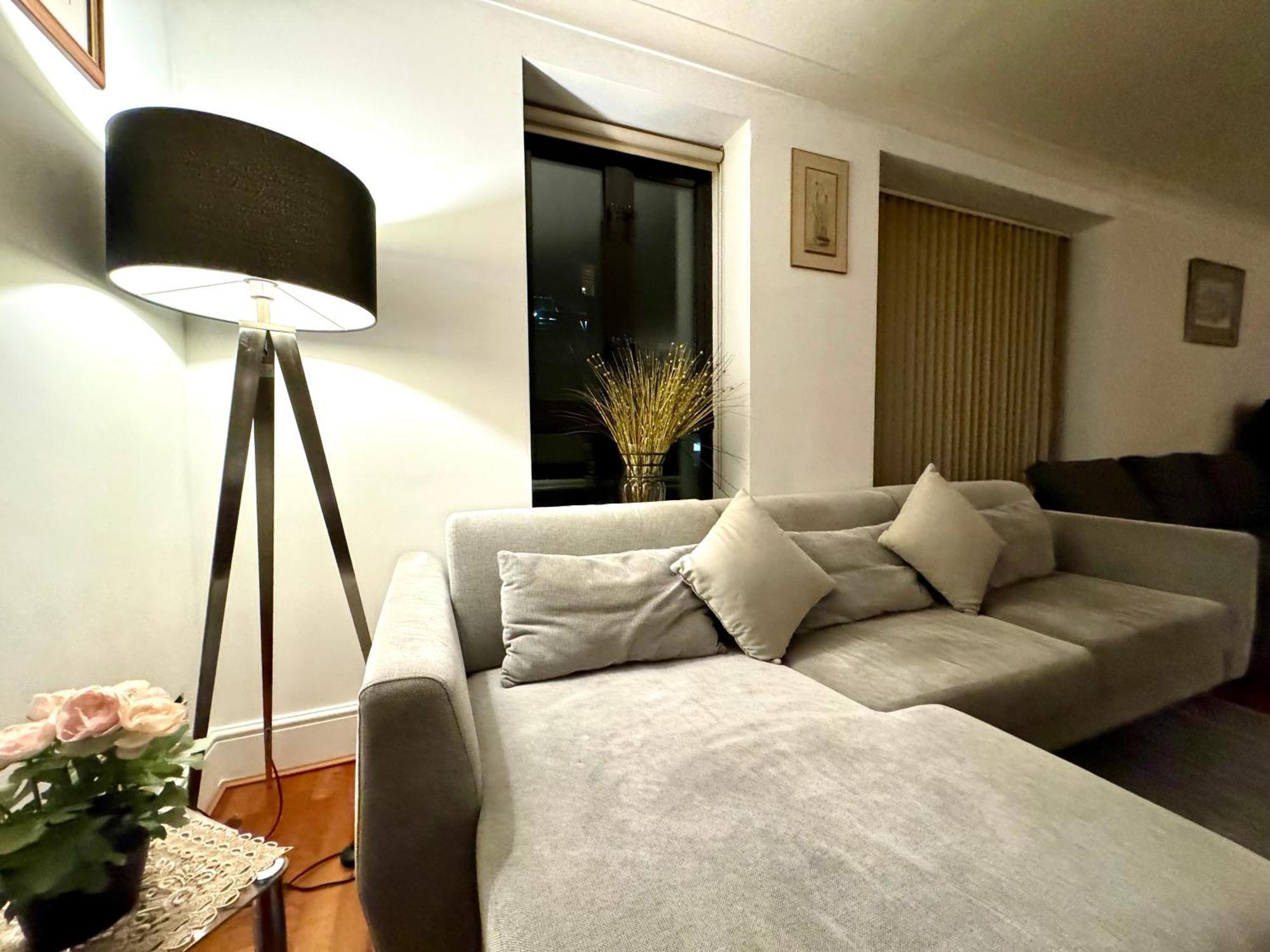 Apartment Lovely 2 Bedroom By Wild *