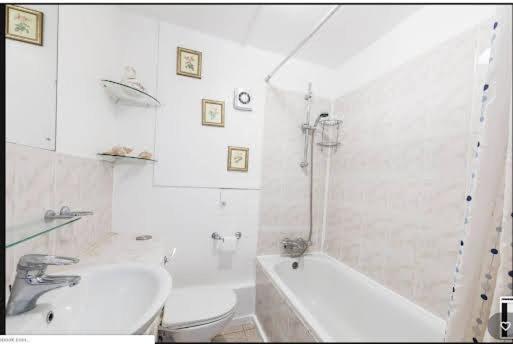 Accommodatie bij particulieren Large With Skyline View *