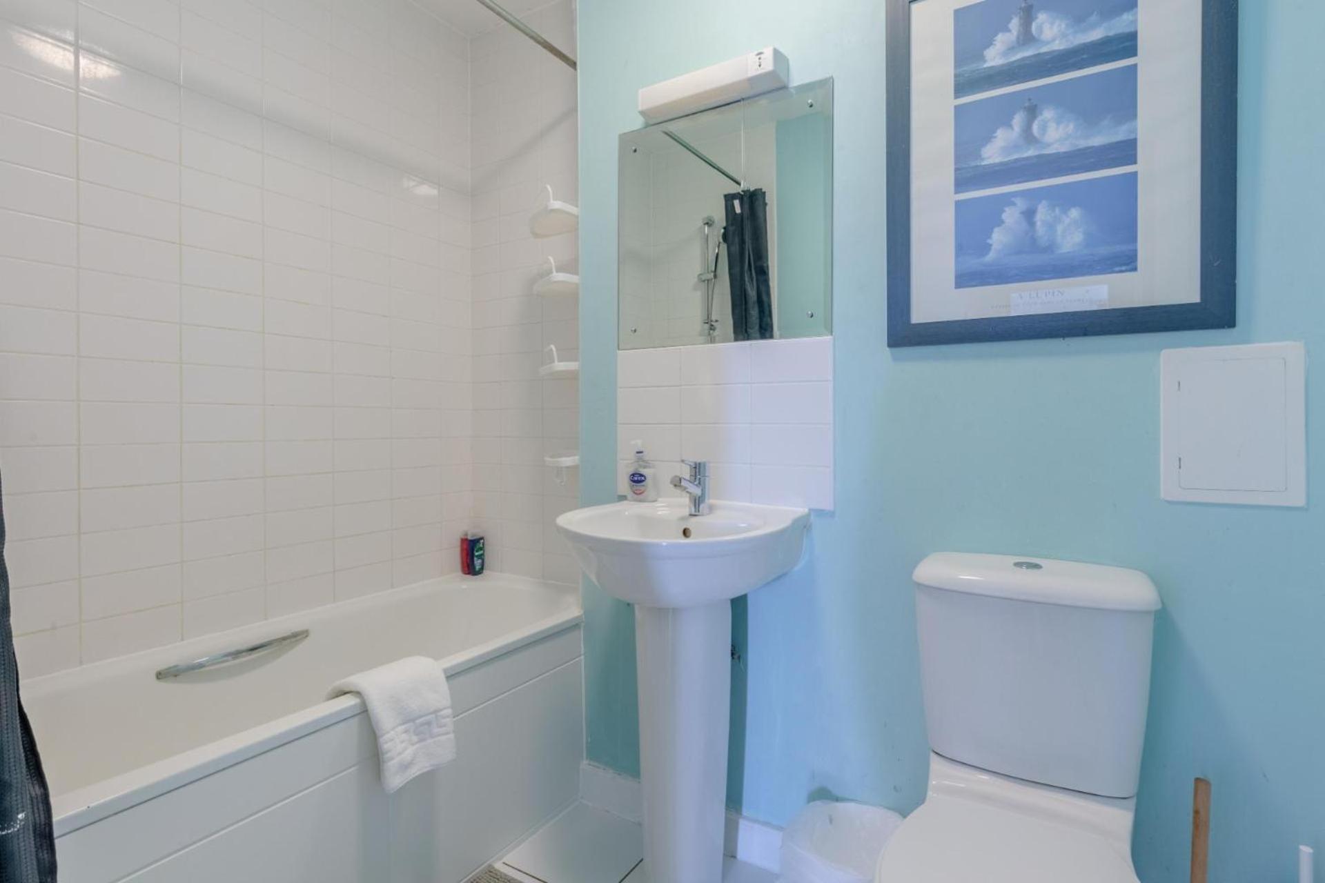 Bright 2 Bed Flat With Views Near Tower Bridge Apartment *