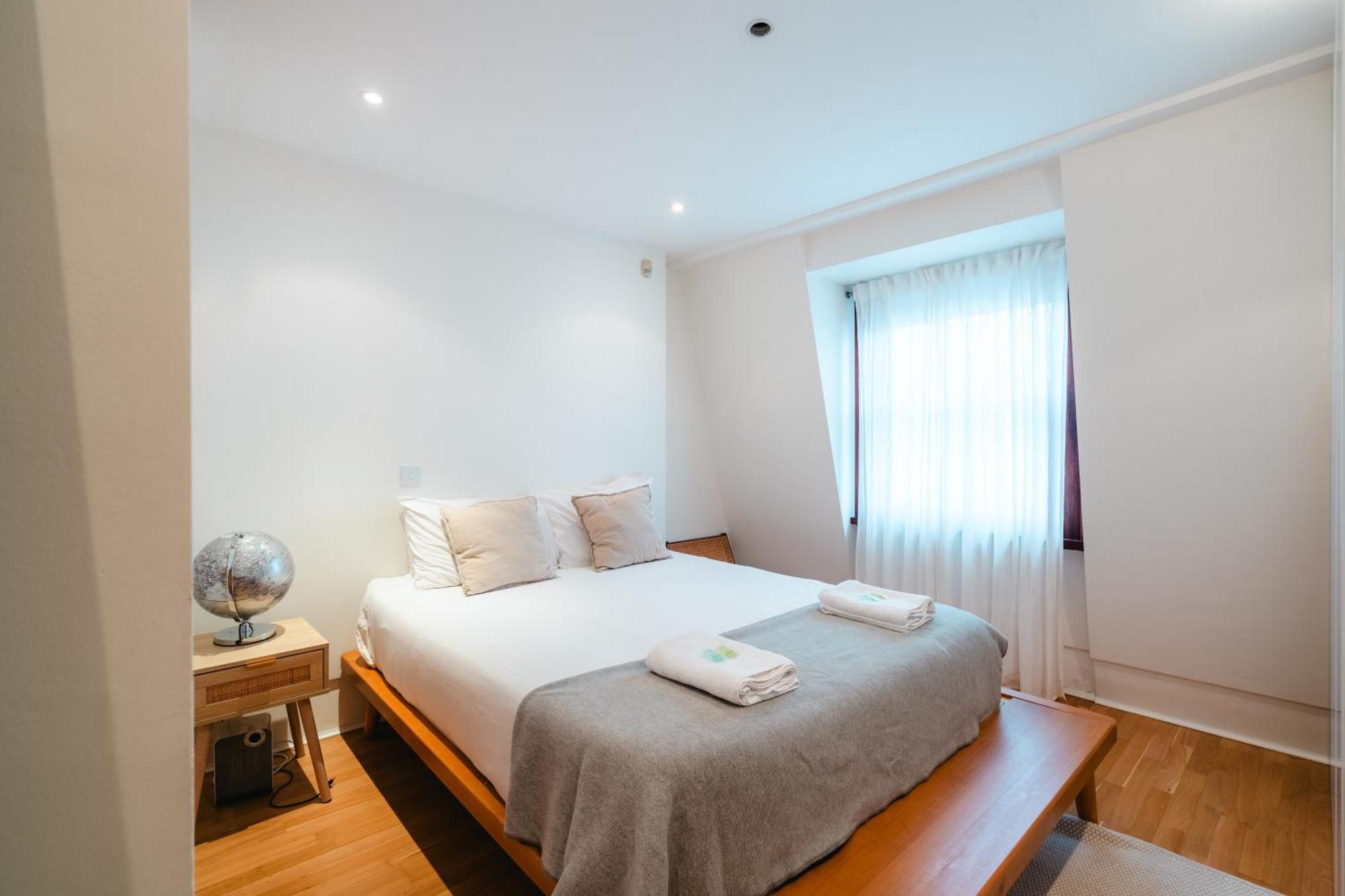 Stylish With Terrace Near Hyde Park Apartment *