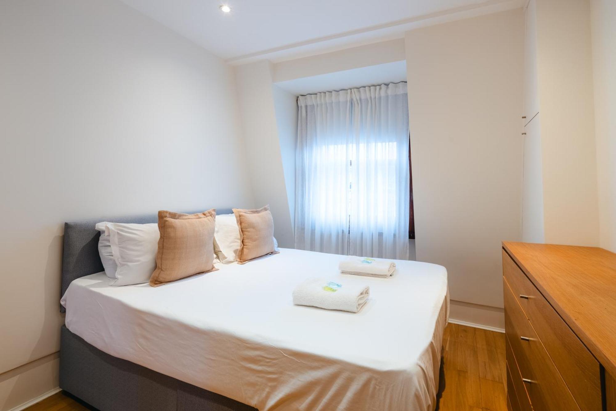 Apartment Stylish With Terrace Near Hyde Park