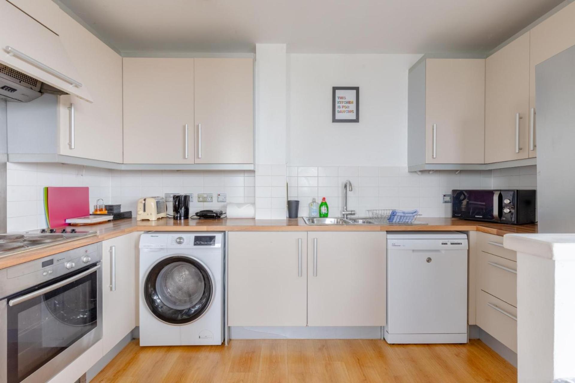 Apartment Bright 2 Bed Flat With Views Near Tower Bridge