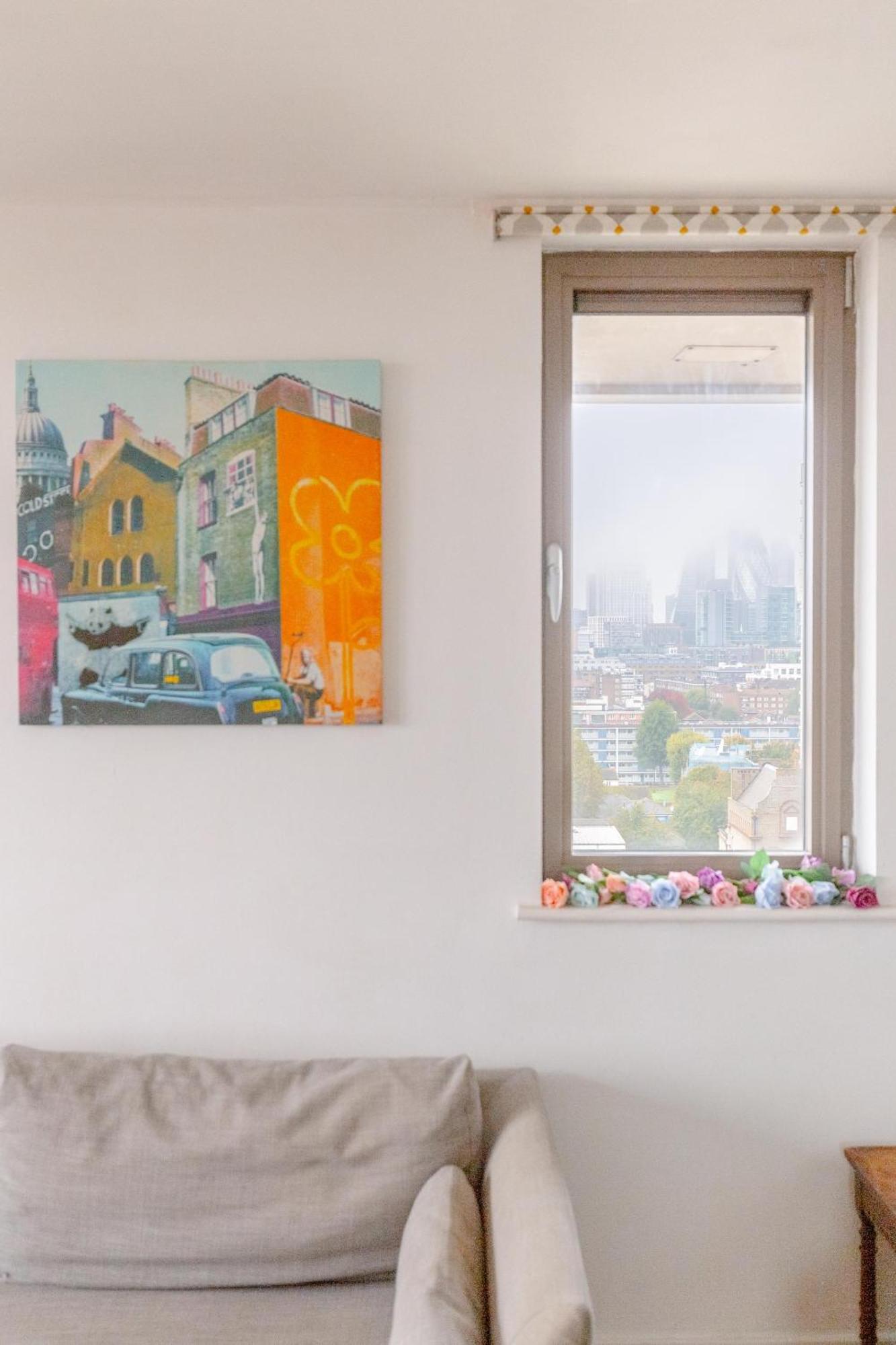 Apartment Bright 2 Bed Flat With Views Near Tower Bridge *