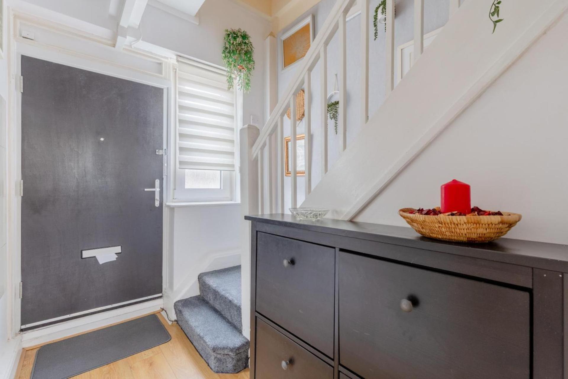 Apartment Homely 2bd Flat In The Heart Of Bermondsey