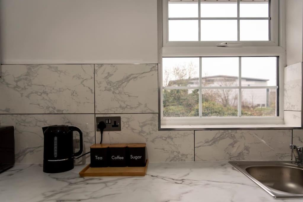 Apartment Smart Modern, Split Level Flat, Free Parking *