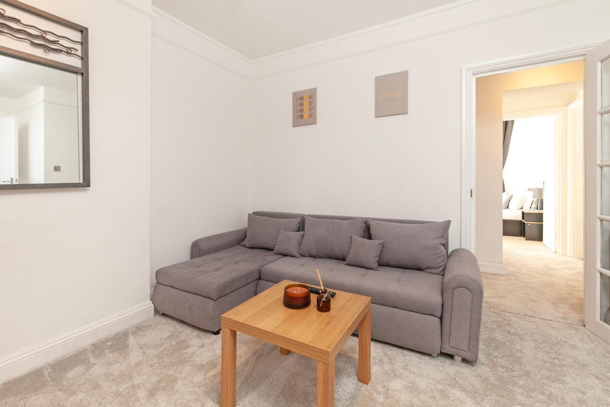 Apartamento Beautiful 3 Bedroom Flat In Scott Ellis Gardens Londres