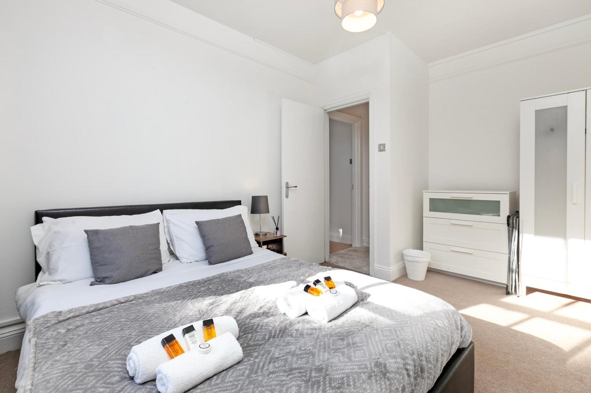 Beautiful 3 Bedroom Flat In Scott Ellis Gardens Apartamento *