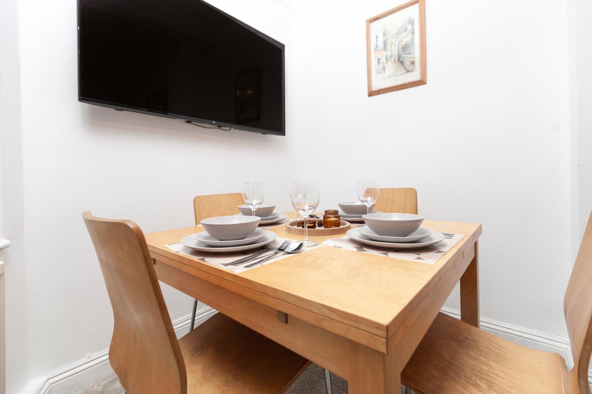 Apartamento Beautiful 3 Bedroom Flat In Scott Ellis Gardens