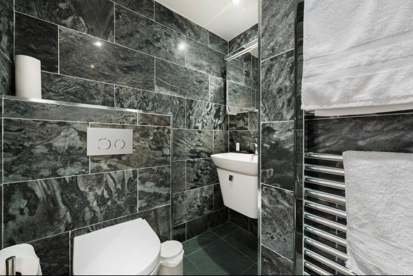 Apartment Stylish Flat In Nell Gwynn House, Close To Harrods, Sw3