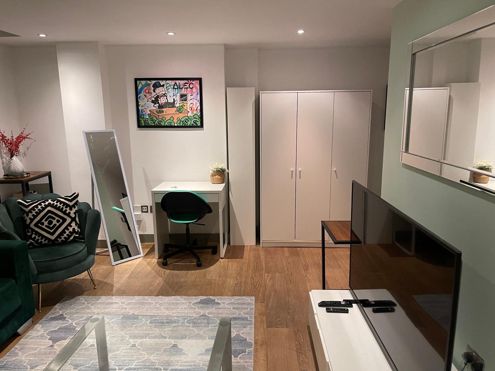 Apartment Hernstons Place London