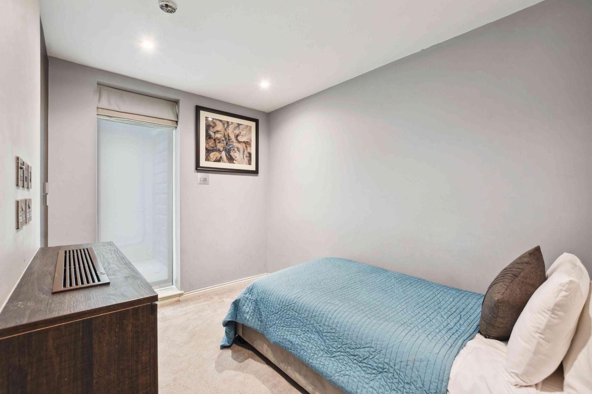 Buckingham Palace Residences By Aeria * London
