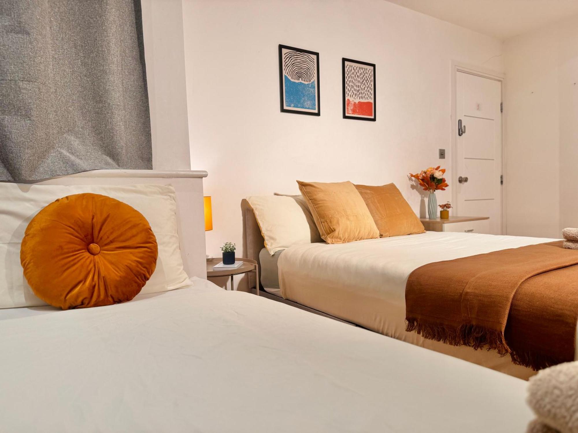 Gasthuis En-suites With Free Parking 30min To Londen