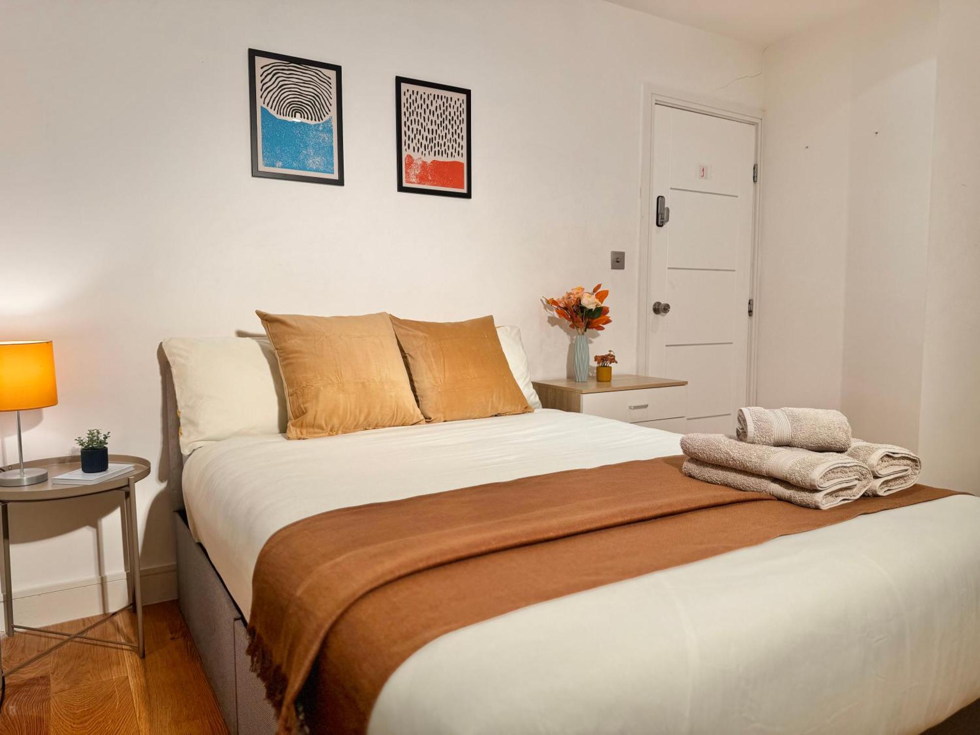 Guest house En-suites With Free Parking 30min To