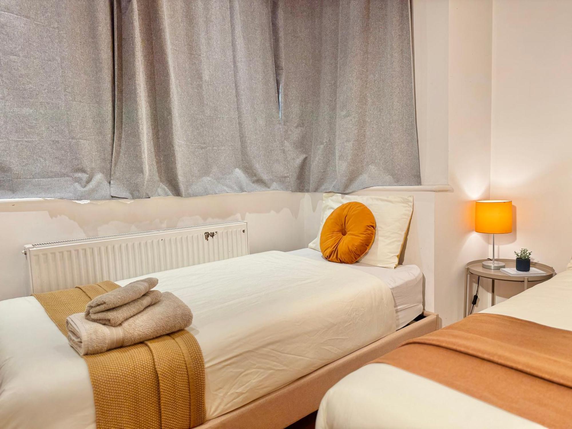Gasthuis En-suites With Free Parking 30min To *