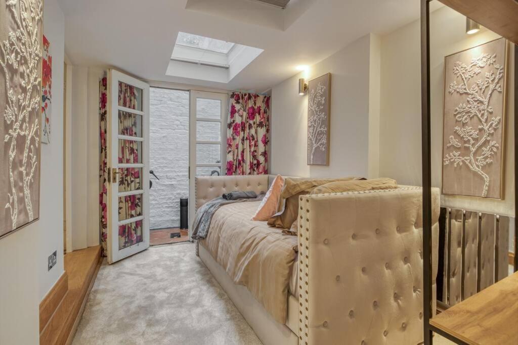 3bed 3bath Kensington Palace Apartment London