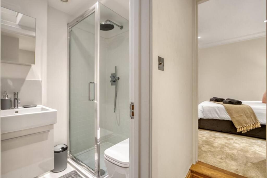 3bed 3bath Kensington Palace Apartment