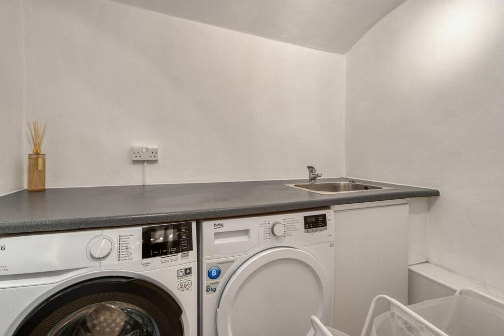 3bed 3bath Kensington Palace London