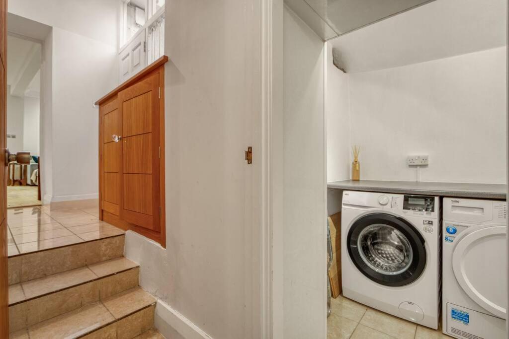 3bed 3bath Kensington Palace * London
