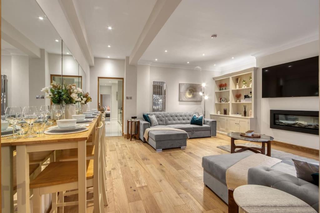 3bed 3bath Kensington Palace Apartment *