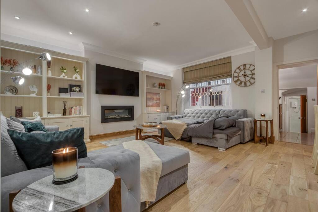 Apartment 3bed 3bath Kensington Palace London