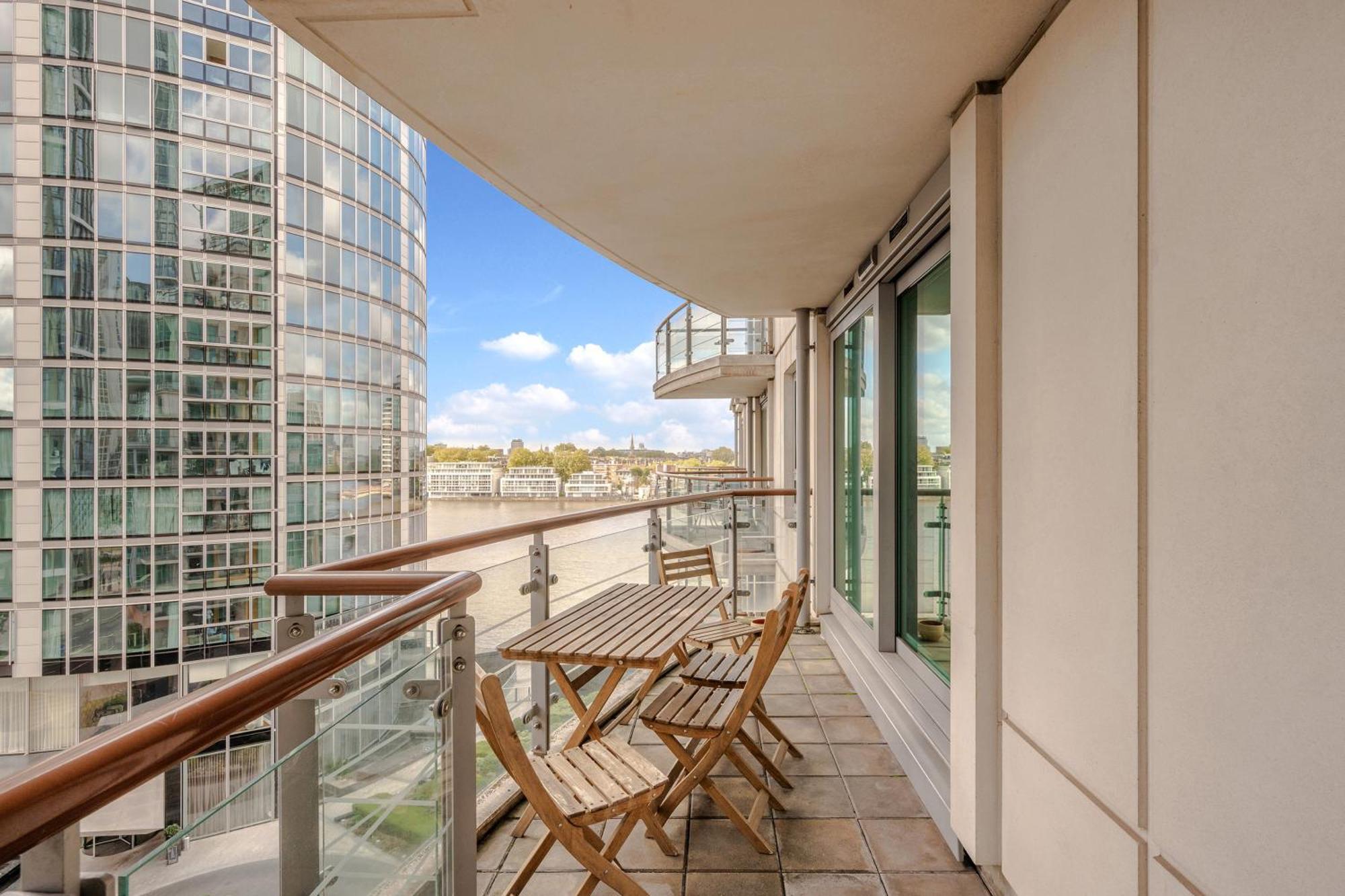 Riverside Balcony Apartments, 10 Minutes From Oxford Circus Londres