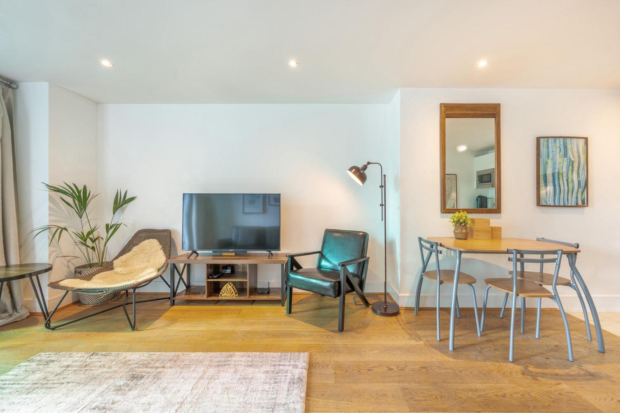Apartamento Riverside Balcony Apartments, 10 Minutes From Oxford Circus *