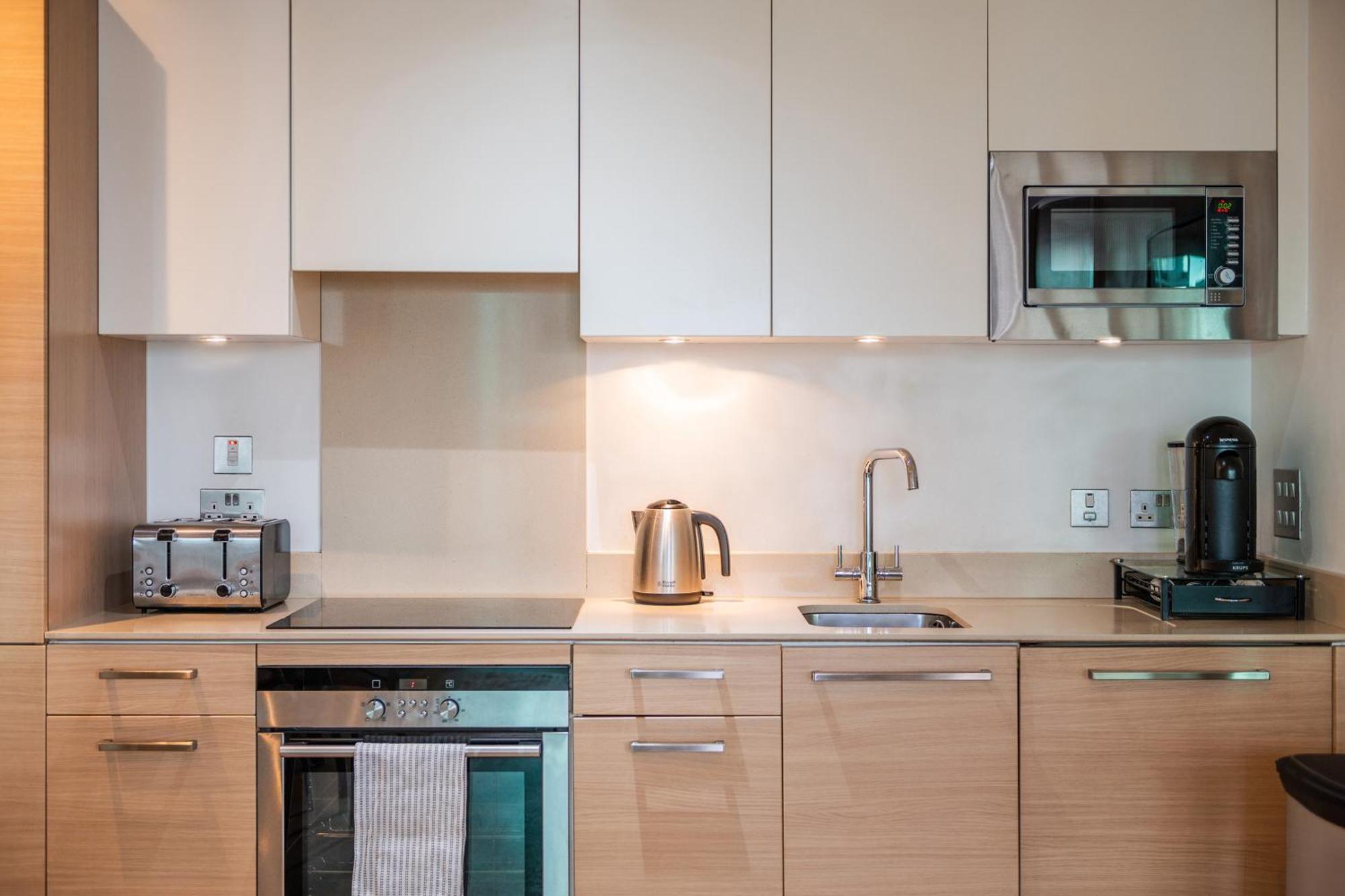 Riverside Balcony Apartments, 10 Minutes From Oxford Circus Londres